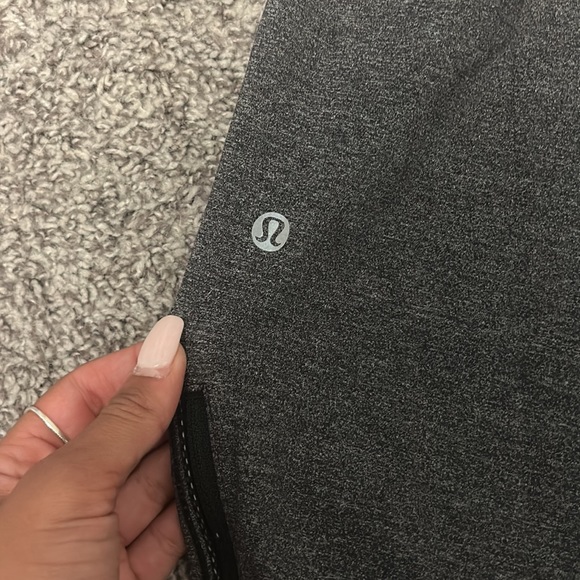 Lulu lemon joggers - Picture 2 of 3